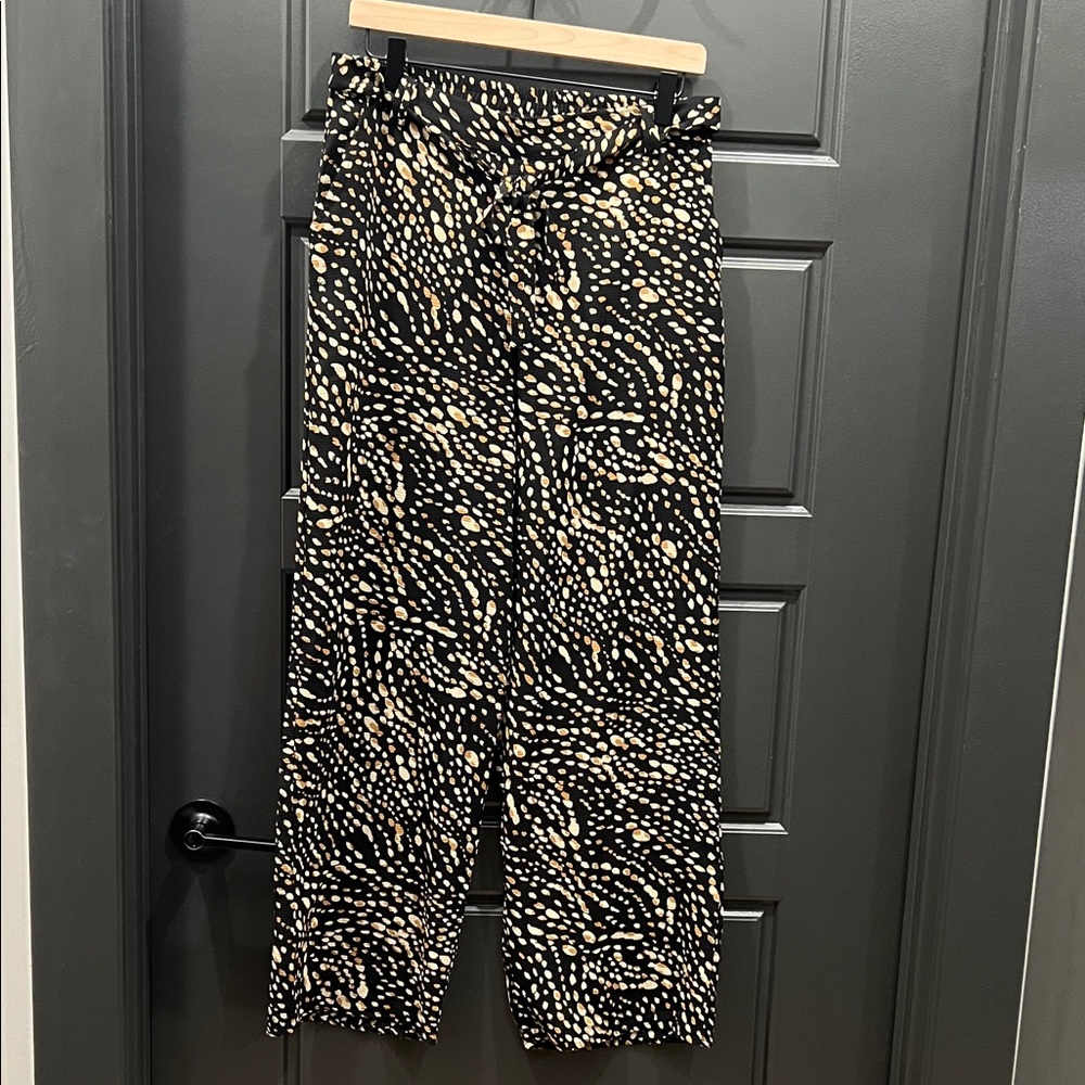 Comfy lose Black and beige Patterned summer Pants size 8